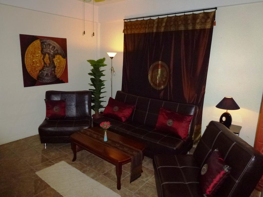 Bellmans Restaurant & Guesthouse Karon 部屋 写真