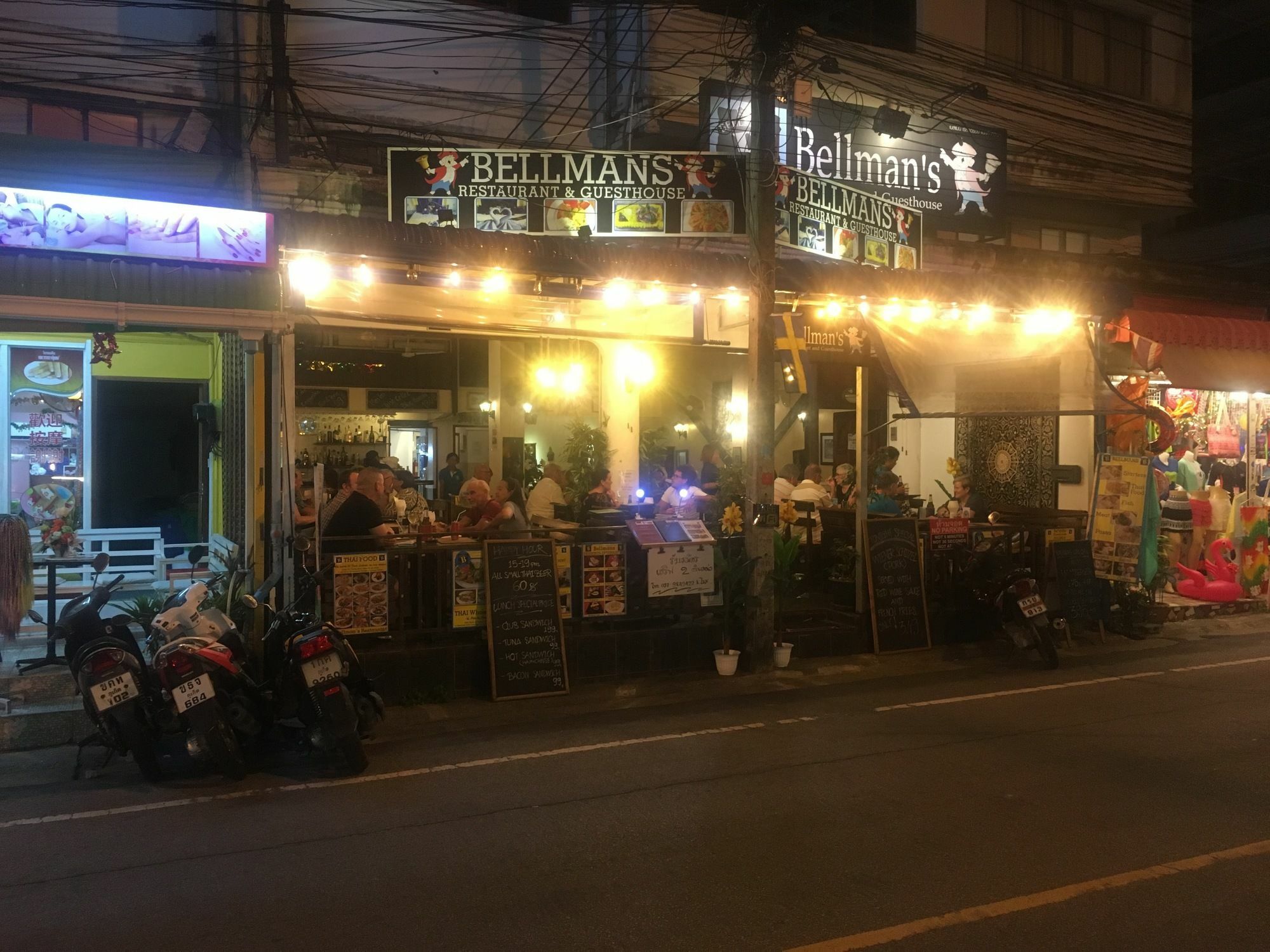 Bellmans Restaurant & Guesthouse Karon エクステリア 写真