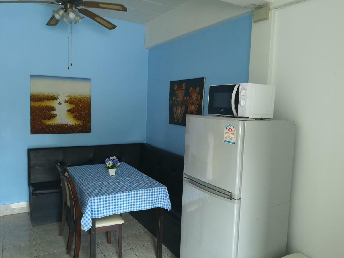 Bellmans Restaurant & Guesthouse Karon エクステリア 写真
